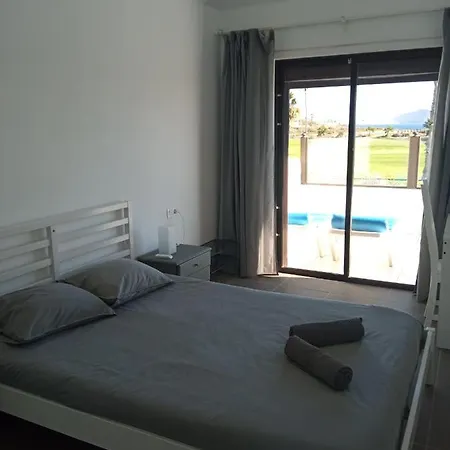 Lovely 2-bed In Amarilla Golf Daire